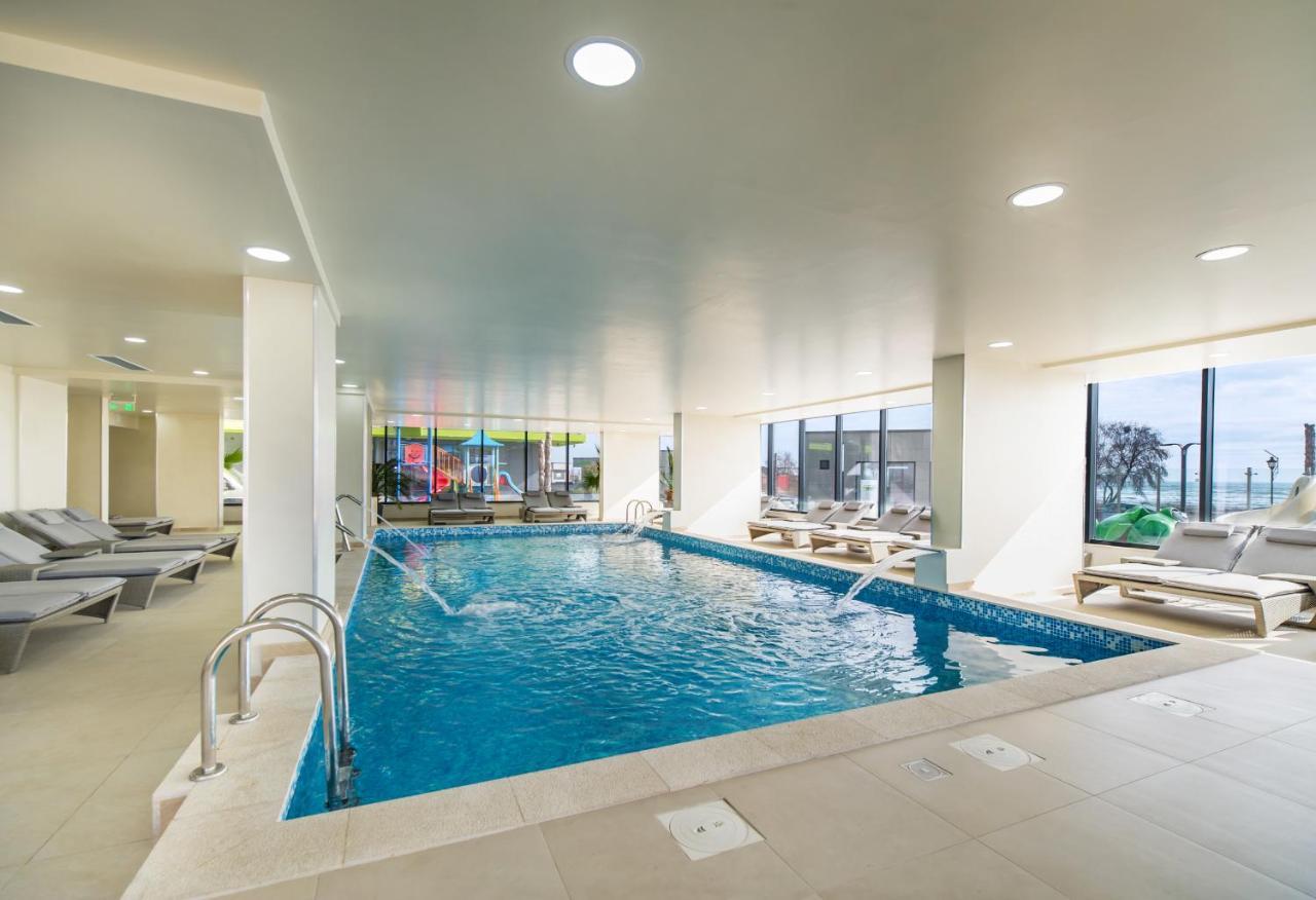Berlin Luxury Apartment Spa N Pool Beach Resort Năvodari Екстериор снимка