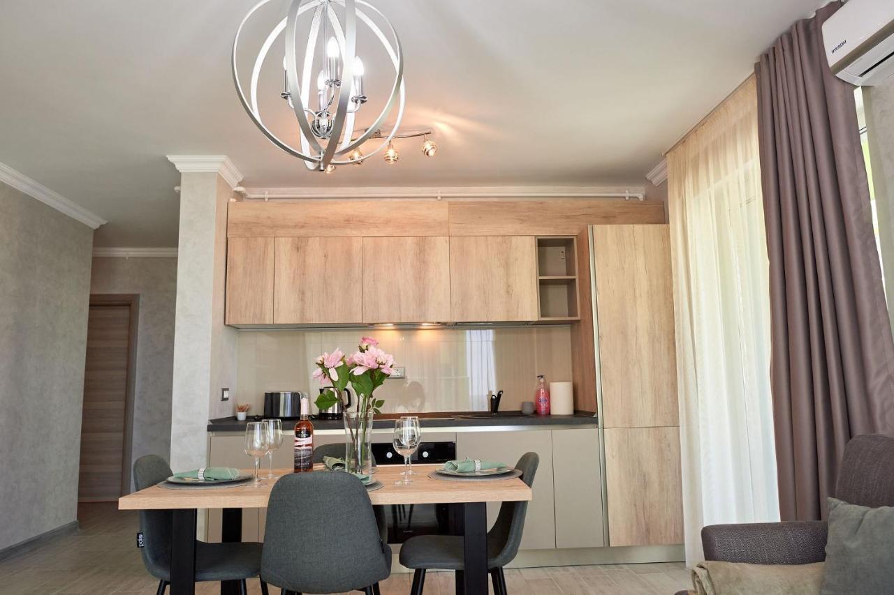 Berlin Luxury Apartment Spa N Pool Beach Resort Năvodari Екстериор снимка